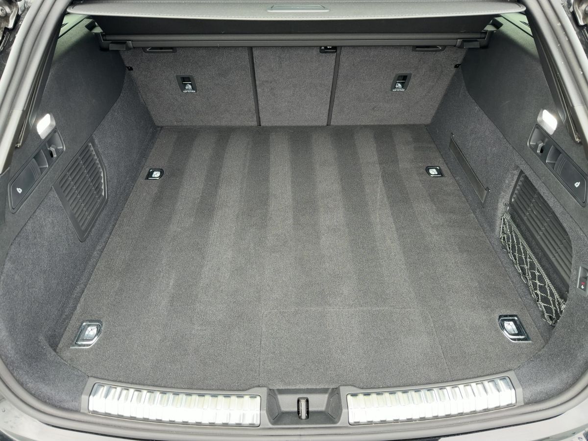 Audi A5 Avant e-hybrid 220kW S-LINE MATRIX+B&O+PANO