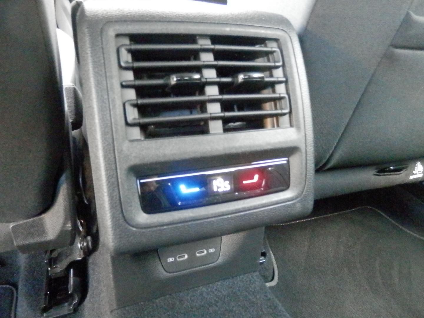 Volkswagen Golf Life - Samsaru's Car Outlet