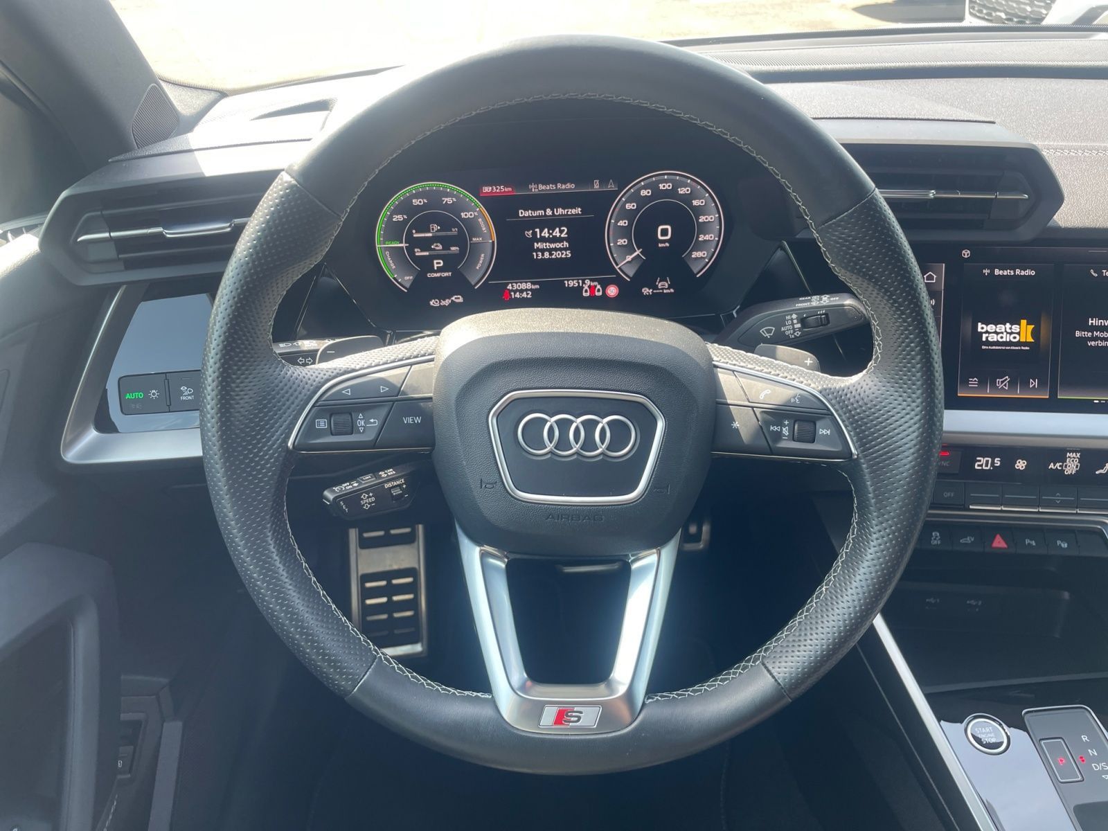 Audi A3 Sportback 40 1.4 TFSIe advanced S line Navi R
