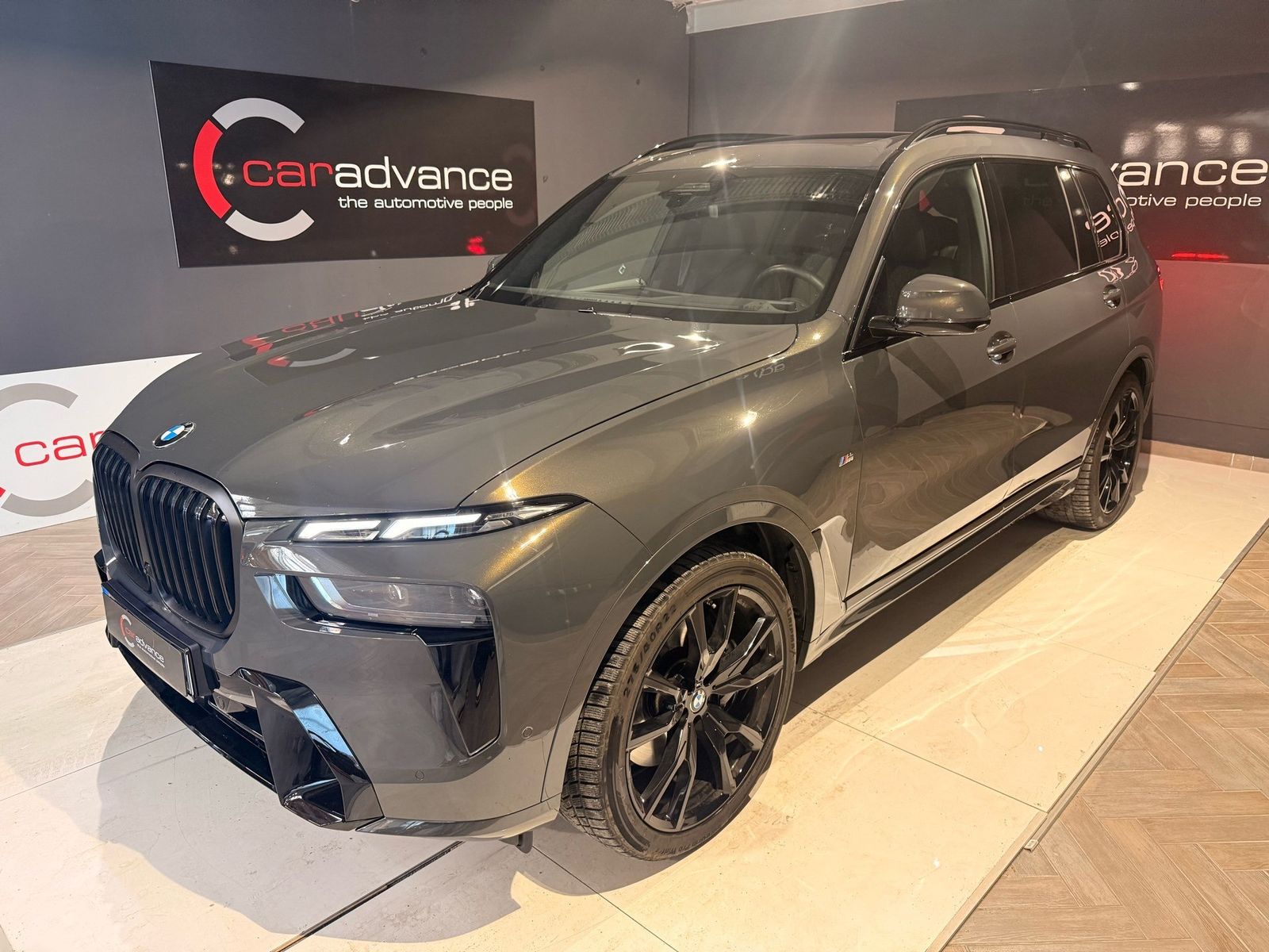 BMW X7 xDrive40d M Sport Pro "22" *FULL OPTION*