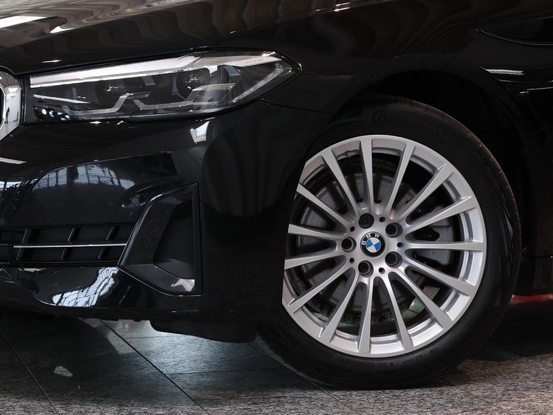 BMW 520d xDrive Limo. DrivAss RFK LED HUD 18Zoll