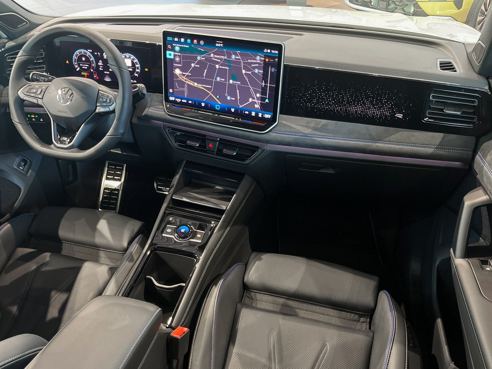 Volkswagen Tiguan 2.0 TSI DSG R-Line 4M Panorama 360°