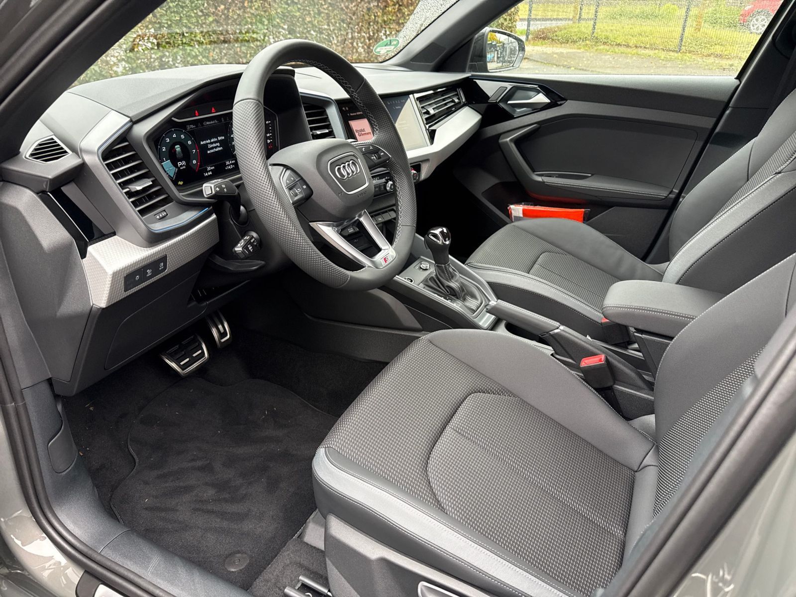 Audi A1 Sportback 35 1.5 TFSI S line DSG, RFK, NAVI