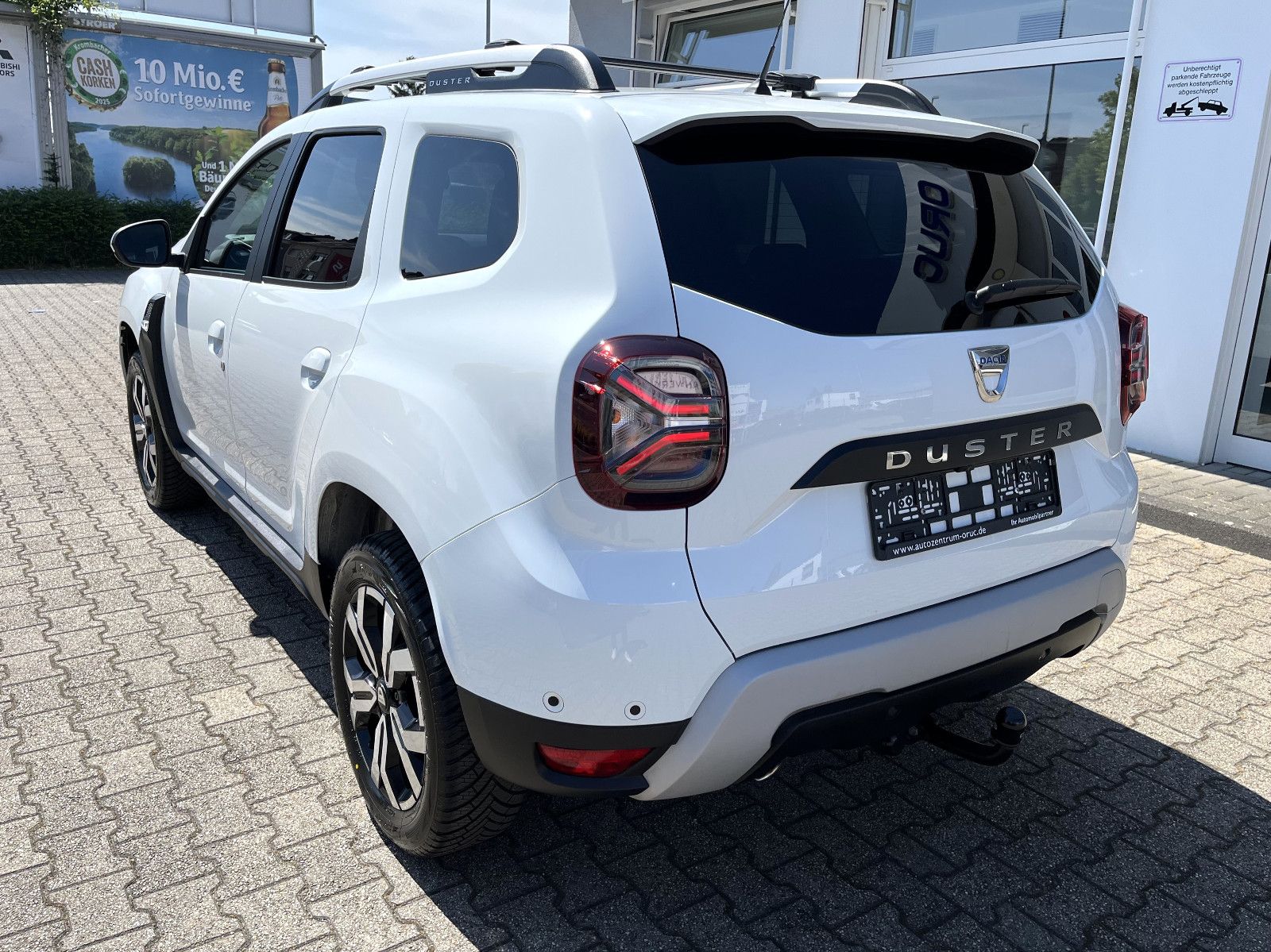 Dacia Duster TCe 100 Prestige - Samsaru's Car Outlet