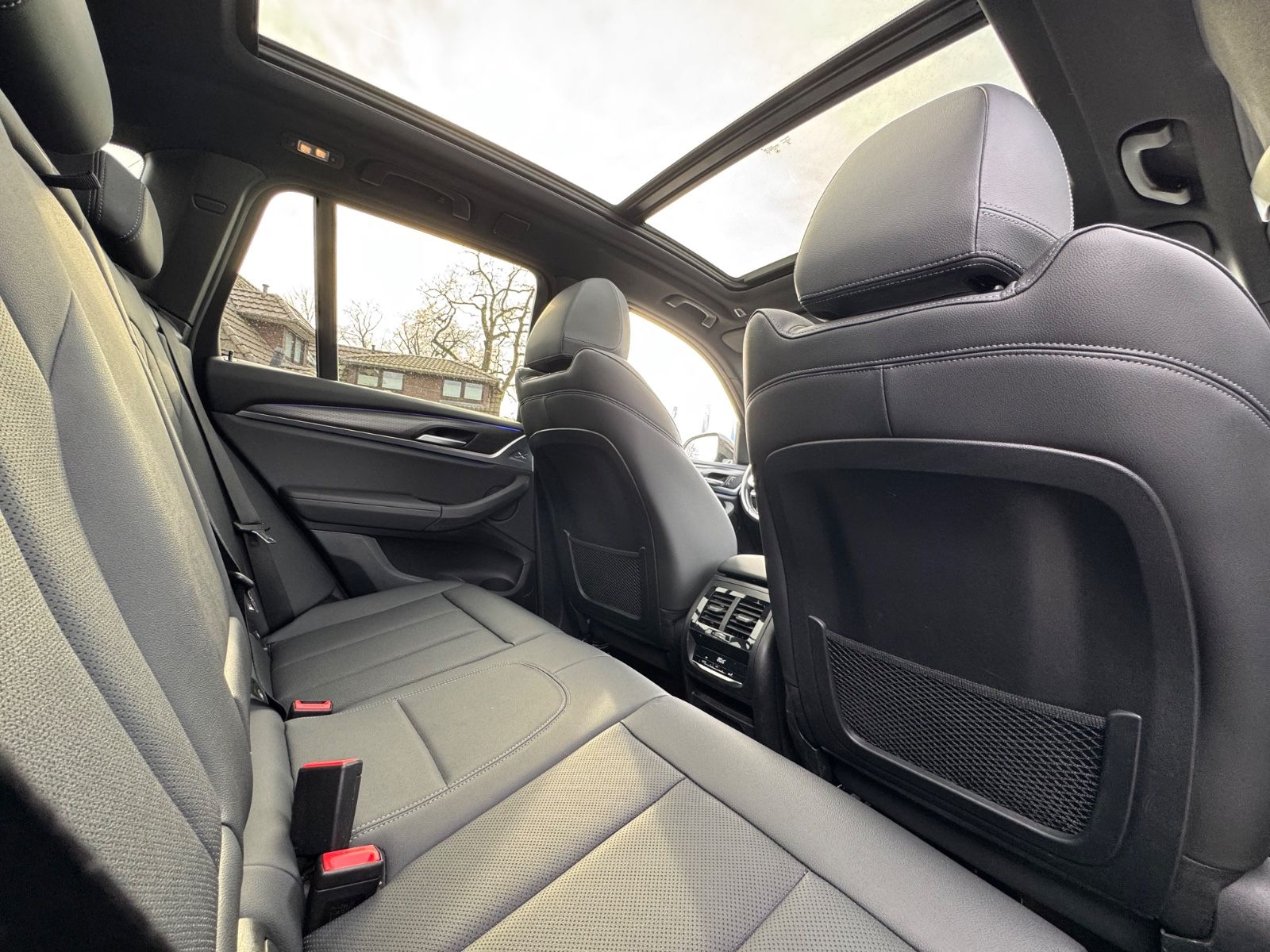 BMW X3 xDrive 20 d M Sport - Samsaru's Car Outlet