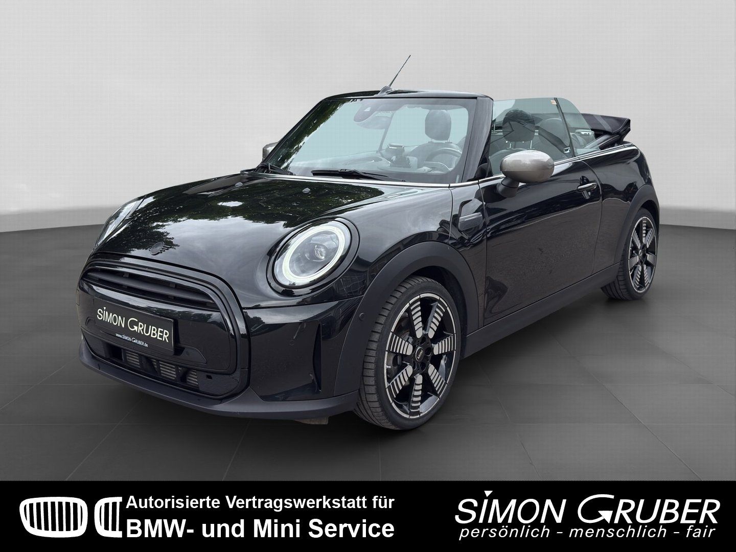 MINI Cabrio Cooper Premium+ - Samsaru's Car Outlet