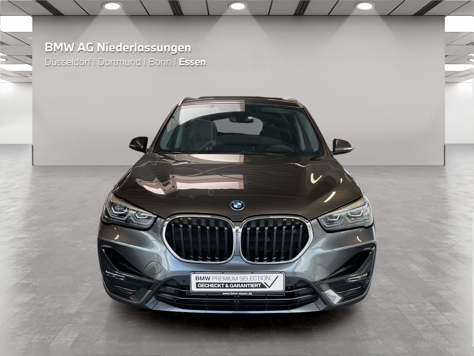 BMW X1 xDrive25e Sport Line - Samsaru's Car Outlet