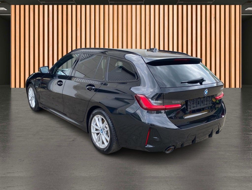 BMW 330 e M Sport Pro - Samsaru's Car Outlet