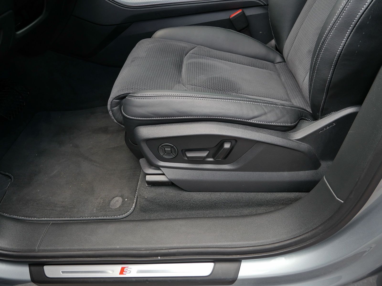 Audi Q7 SUV 55 TFSIe qu. S line Air*B&O*HuD*Pano*AHK