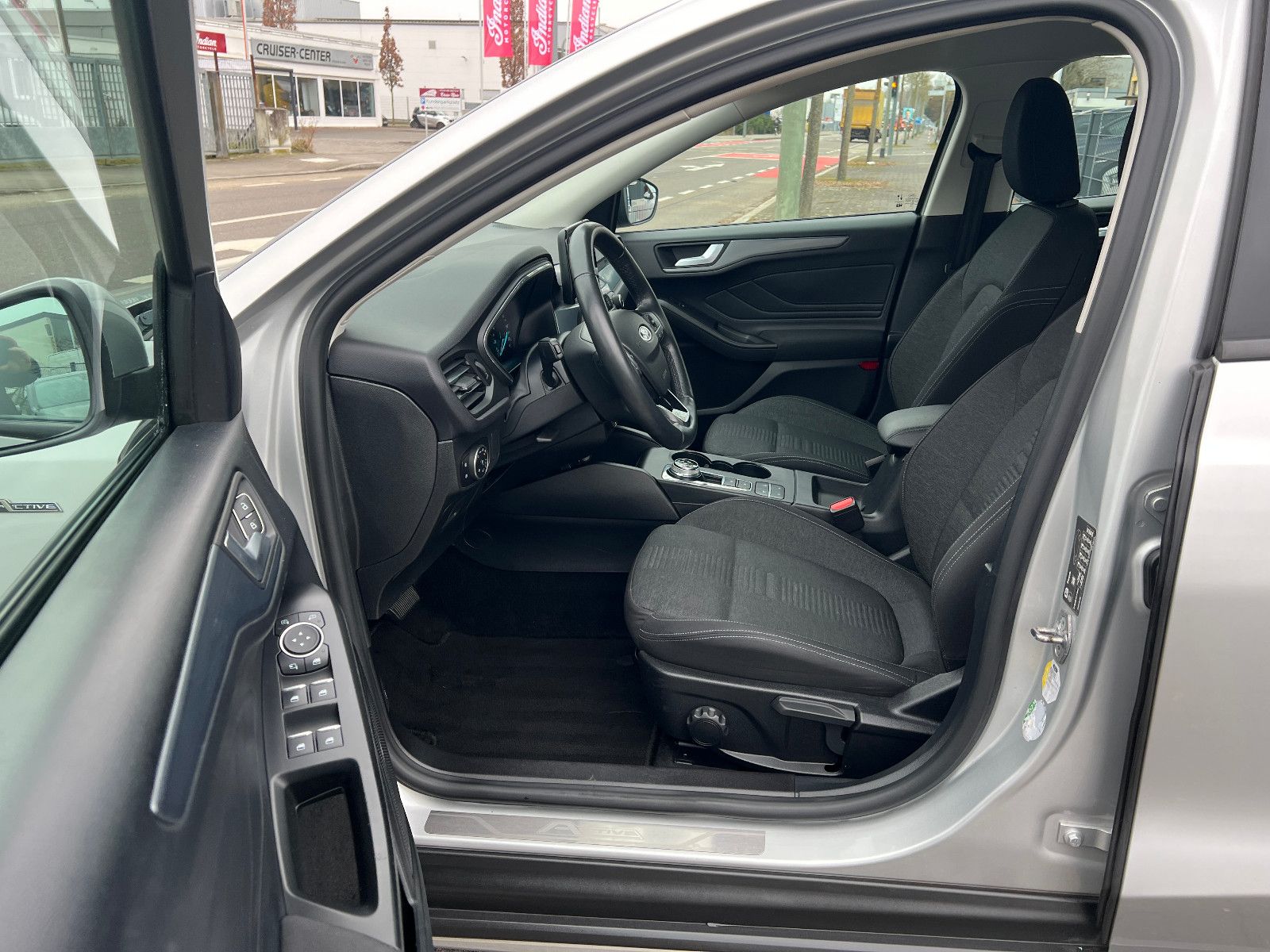 Ford Focus Turnier Active X Aut. - Samsaru's Car Outlet