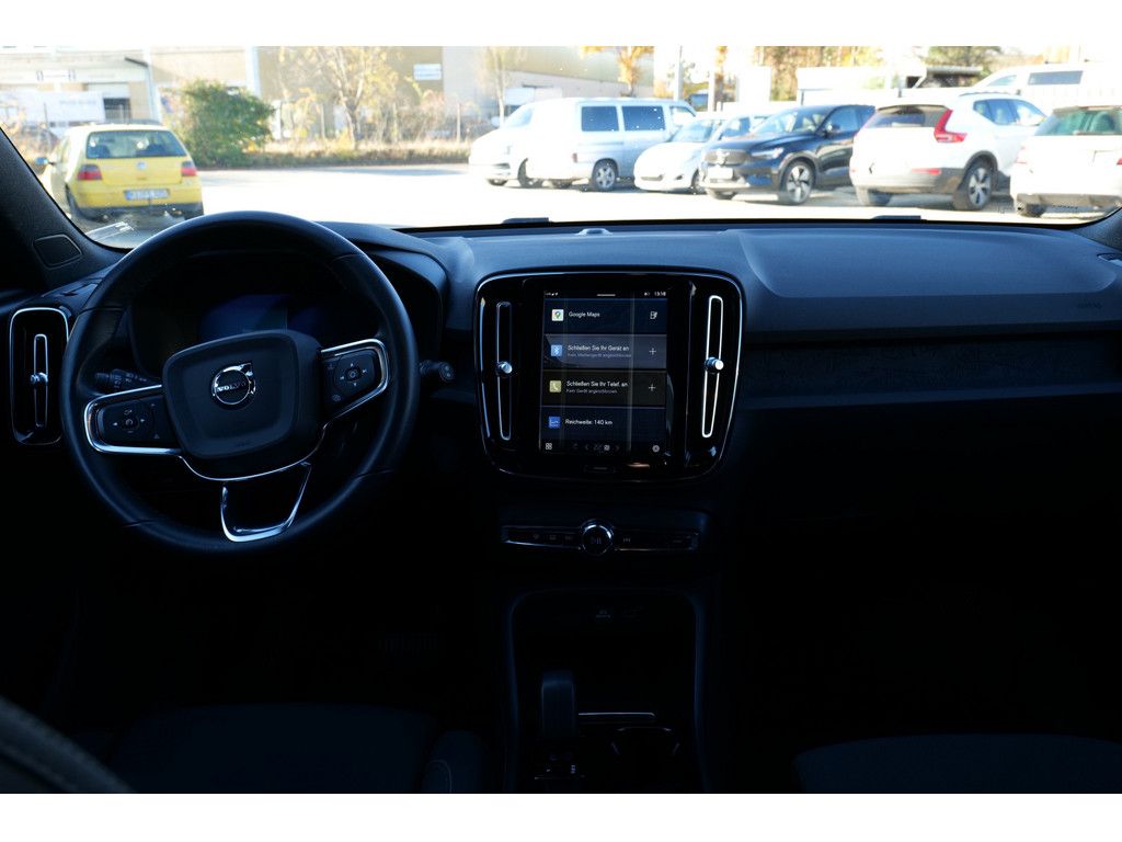 Volvo XC40 Plus Recharge Pure Electric 2WD