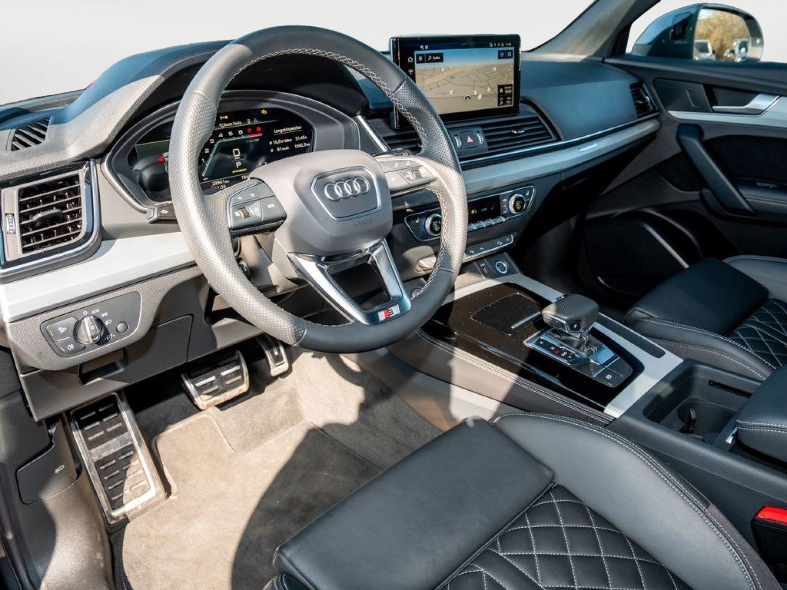 Audi Q5 45 TFSI - Samsaru's Car Outlet