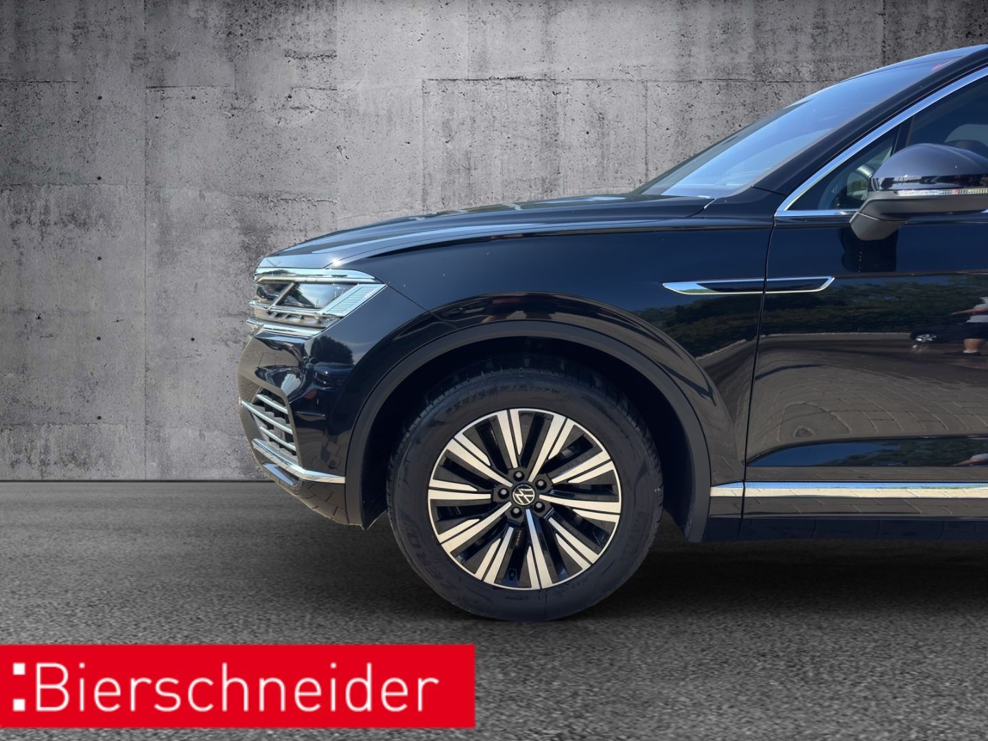 Volkswagen Touareg 3.0 TSI eHybrid 4Mo Atmosphere - Samsaru's Car Outlet