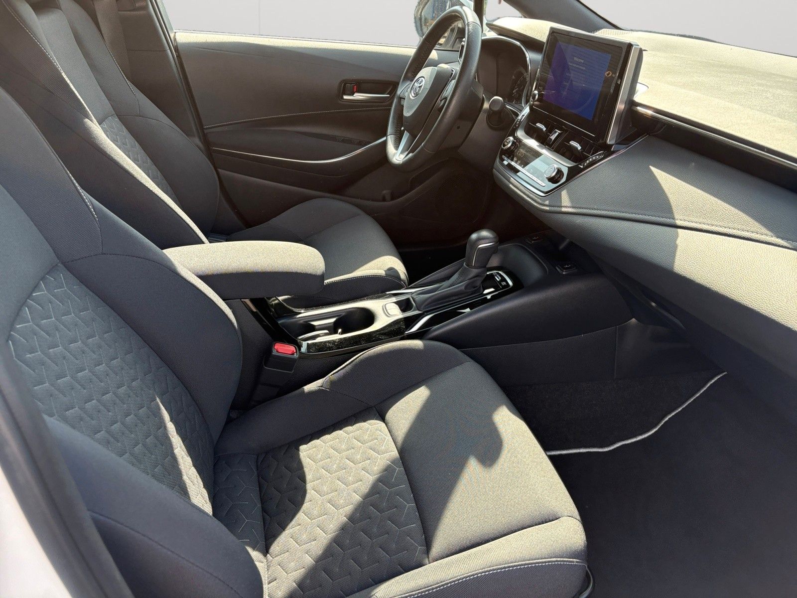 Toyota Corolla Touring Sports Hybrid Business Edition - Samsaru's Car Outlet