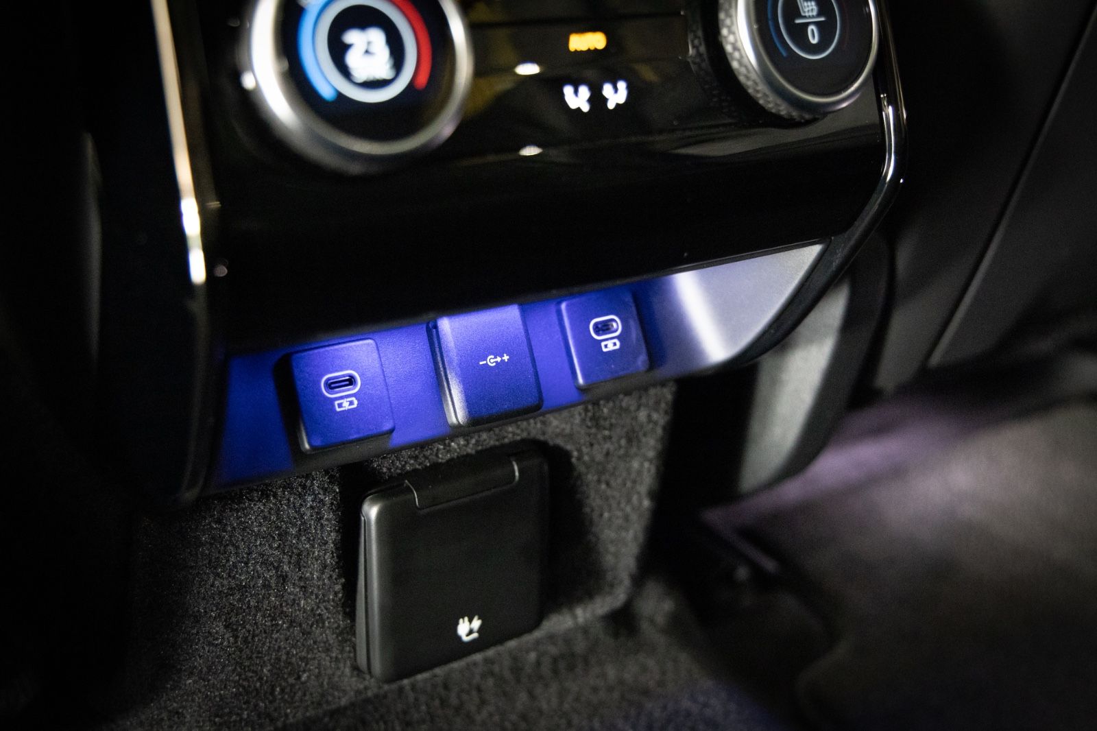 Range Rover Sport D350 First Edition - Samsaru's Car Outlet