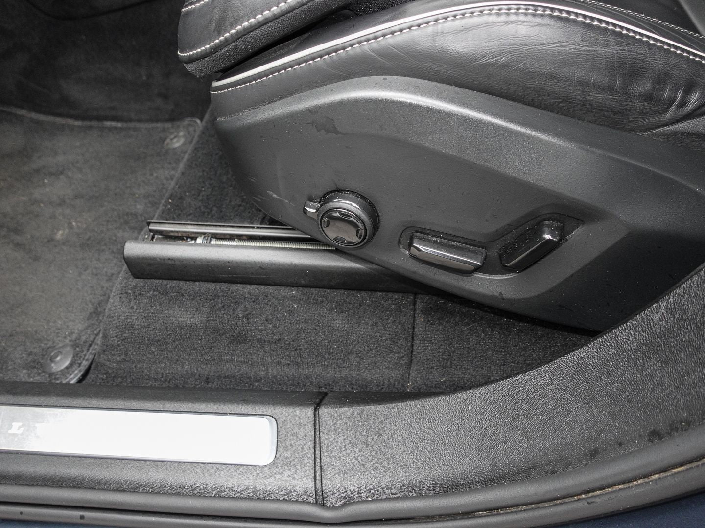 Volvo XC90 Plus Dark AWD 7-Sitzer AD StandHZG AHK Digi