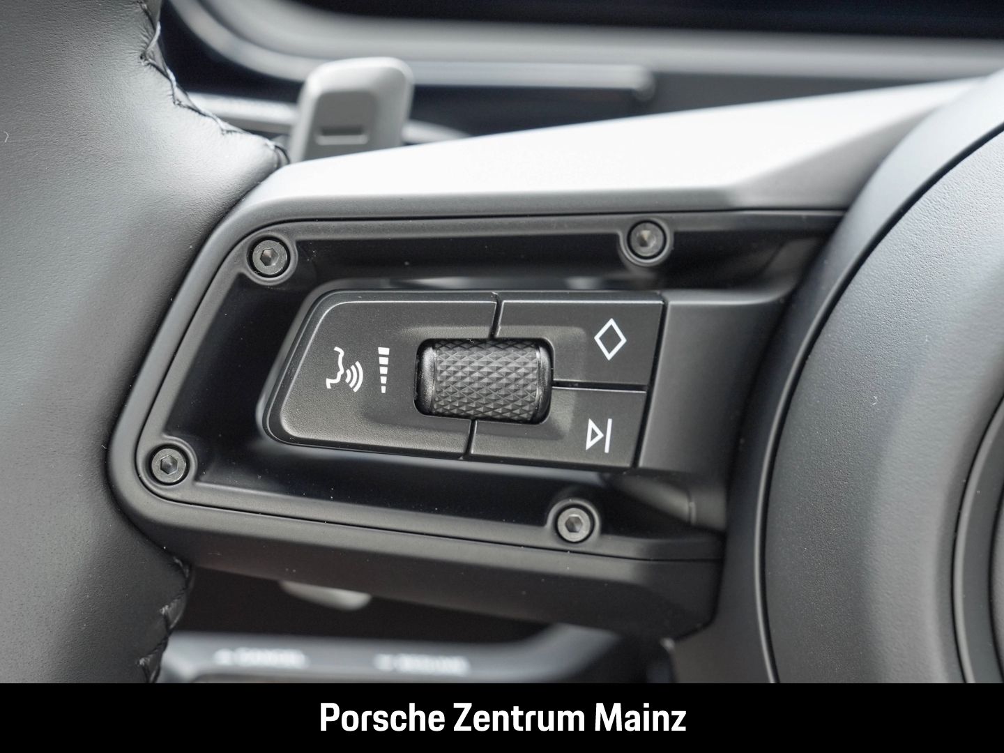 Porsche Cayenne E-Hybrid BOSE,Spo.Aga.,Pano.,HUD,Beif.Di