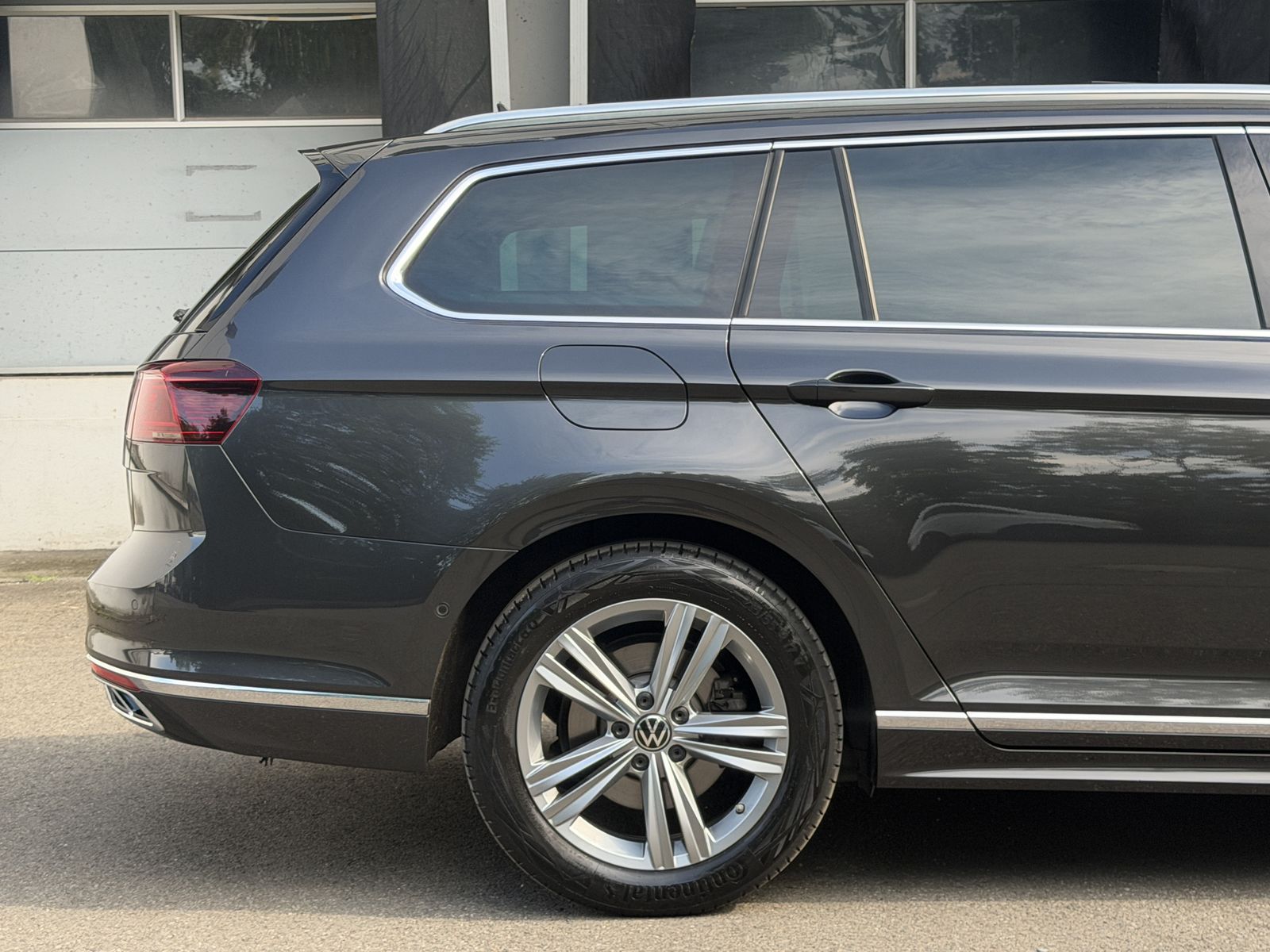 Volkswagen Passat R-Line LED Virtual Pano Massage H&K AHK