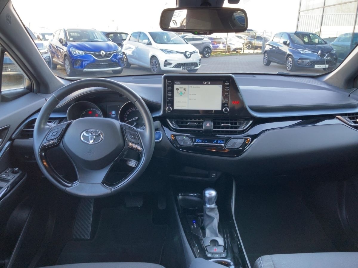 Toyota C-HR 2.0 Hybrid - Samsaru's Car Outlet