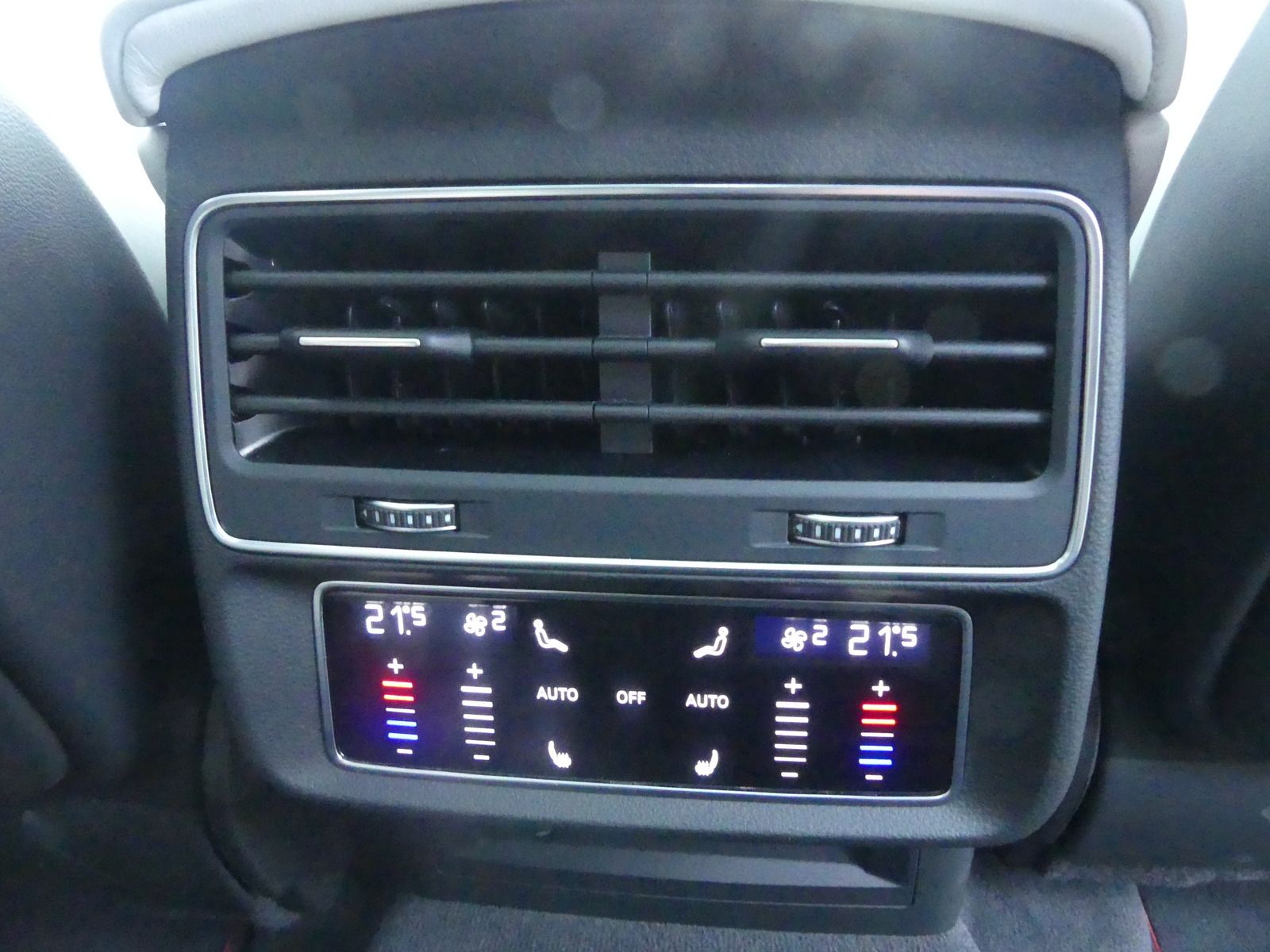 Audi RSQ8 4.0 TFSI Quattro 23''/NACHTS/HUD/MATRIX/B&O