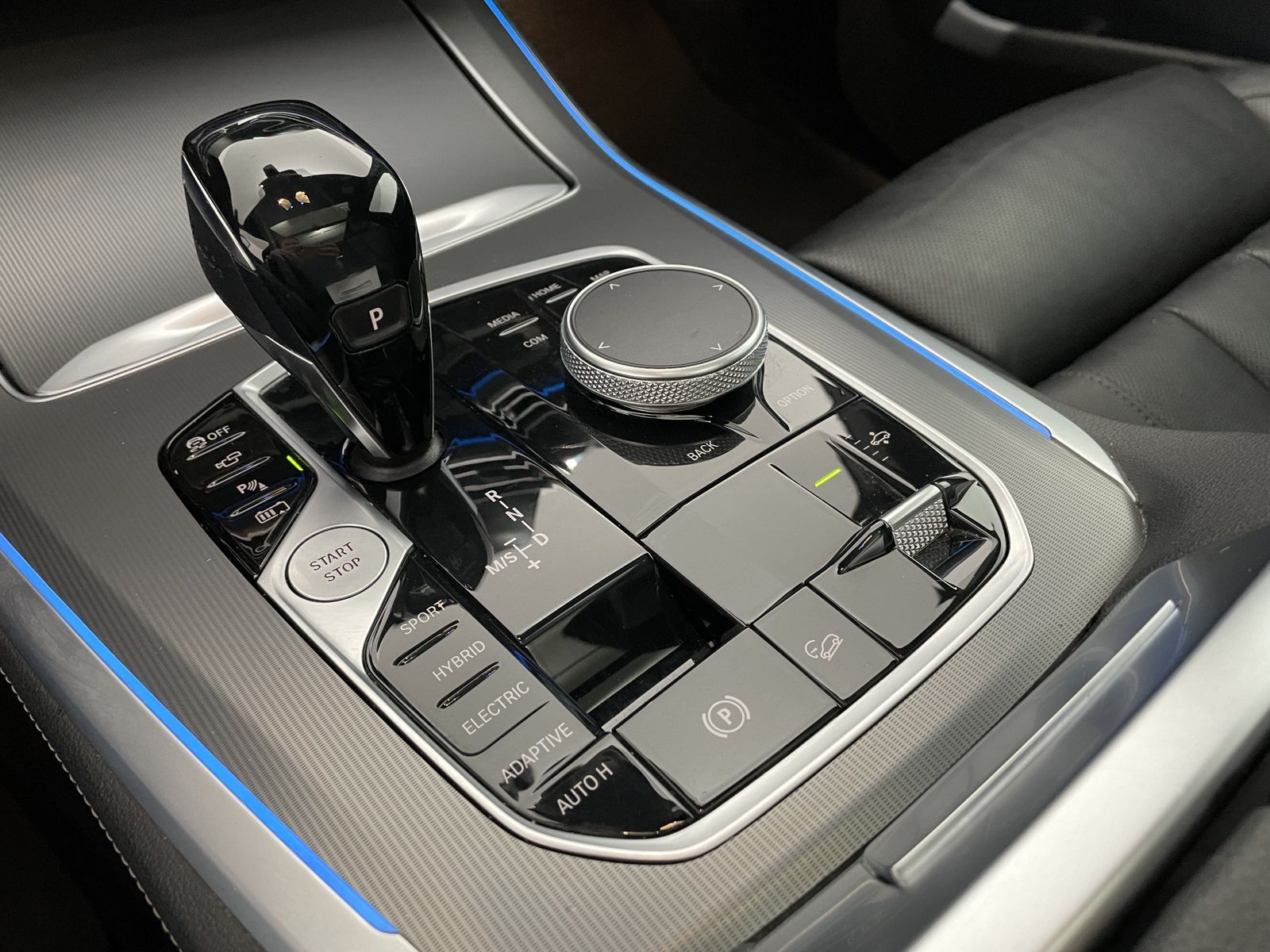 BMW X5 xDrive45e M Sport NAVI HUD LASER 360° PANO SH