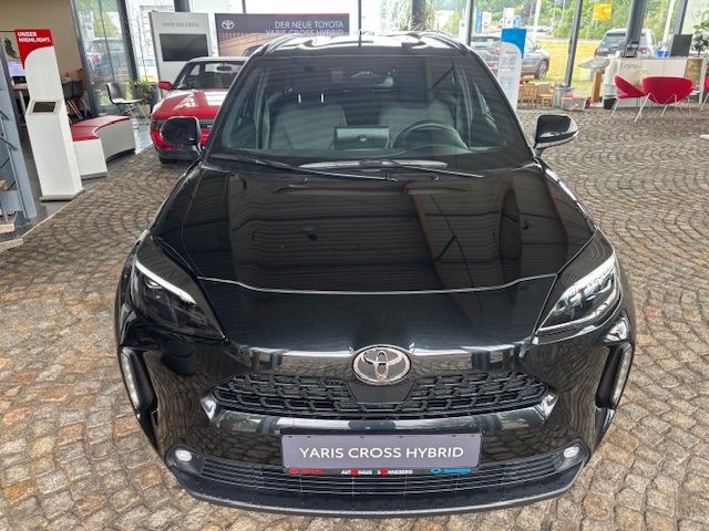 Toyota Yaris Cross Hybrid 130 1.5 VVT-i Black&White