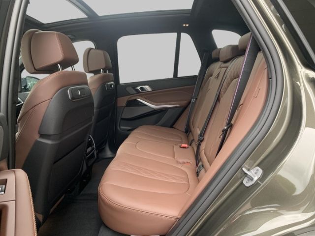 BMW X5 XDRIVE50E Sportpaket HUD Luftfederung AD Nive