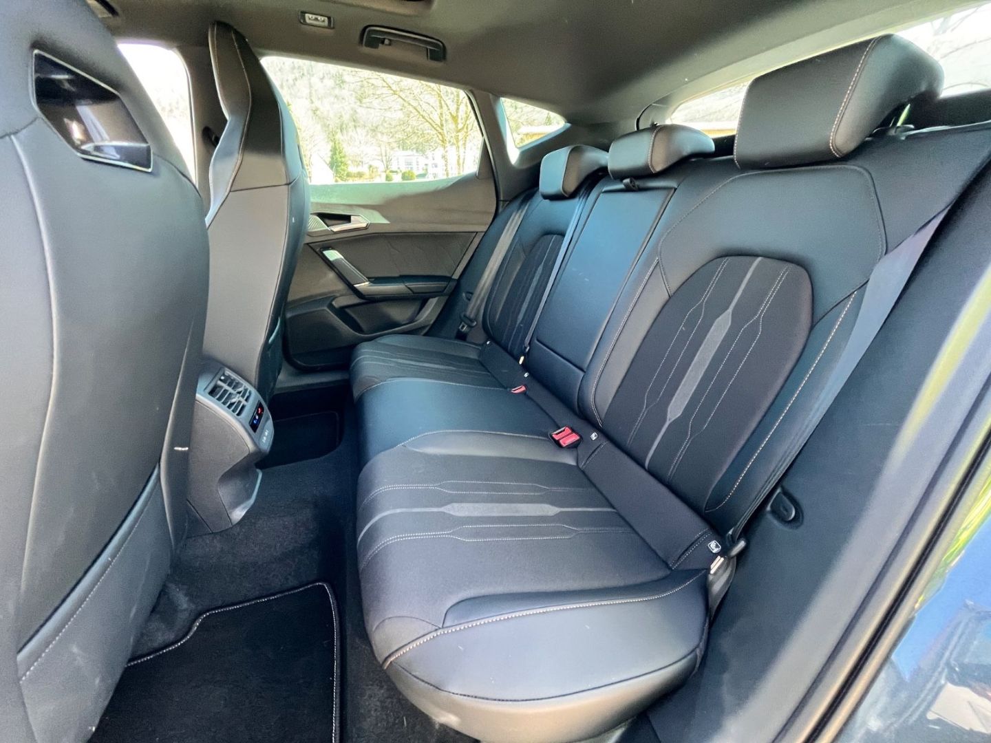 Cupra Formentor VZ 245PS Hybrid *PANO+MATRIX+AHK+NAVI*