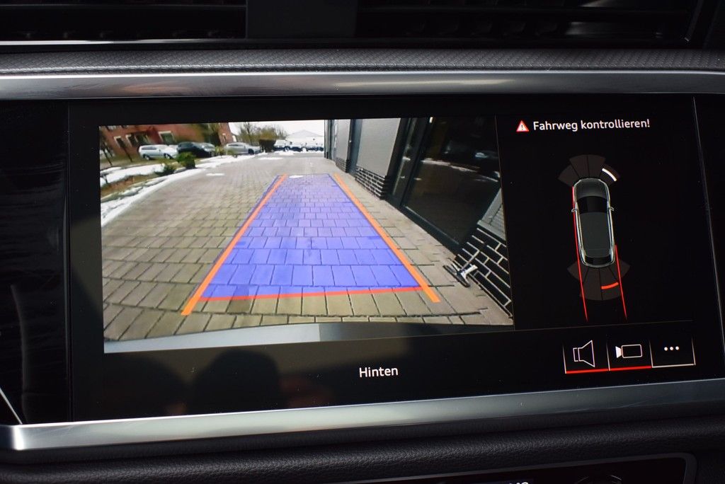 Audi Q3 Sportback 40 TDI qu/S-tr. *S-line*Matrix*AHK*