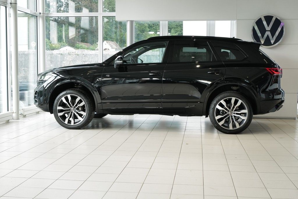 Volkswagen Touareg 3.0TDI R-Line BlackStyle Pano 360° Dynau