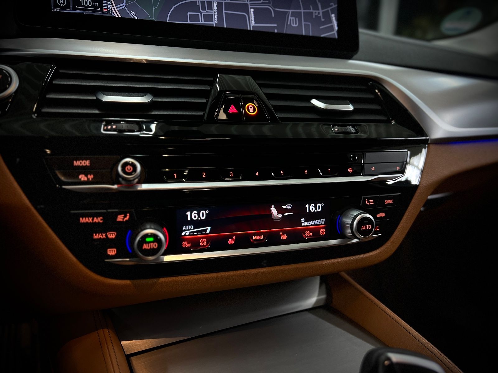 BMW 520d xDrive Luxury Line|LASER|LIVE-COCKPIT|1.HD