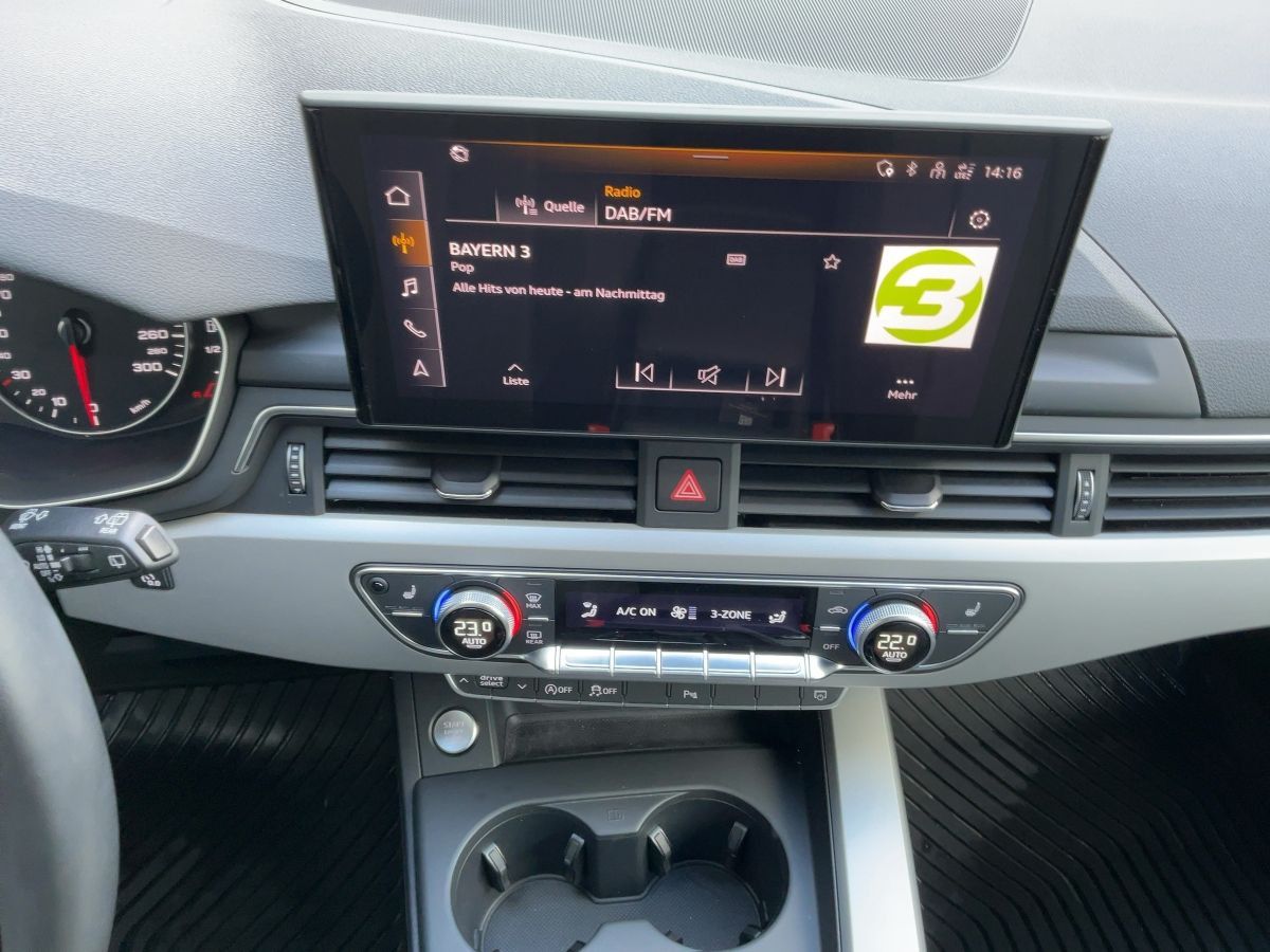 Audi A4 Avant 40 TFSI S-LINE - Samsaru's Car Outlet