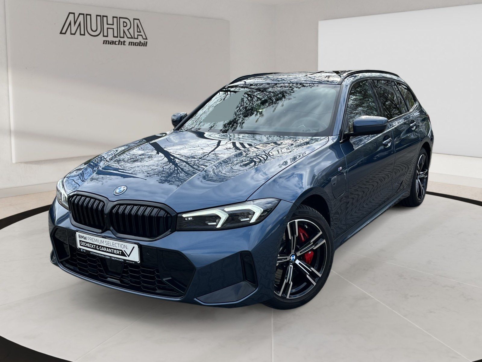 BMW 330e xDrive Touring M Sport Pro AHK Pano ACC H/K