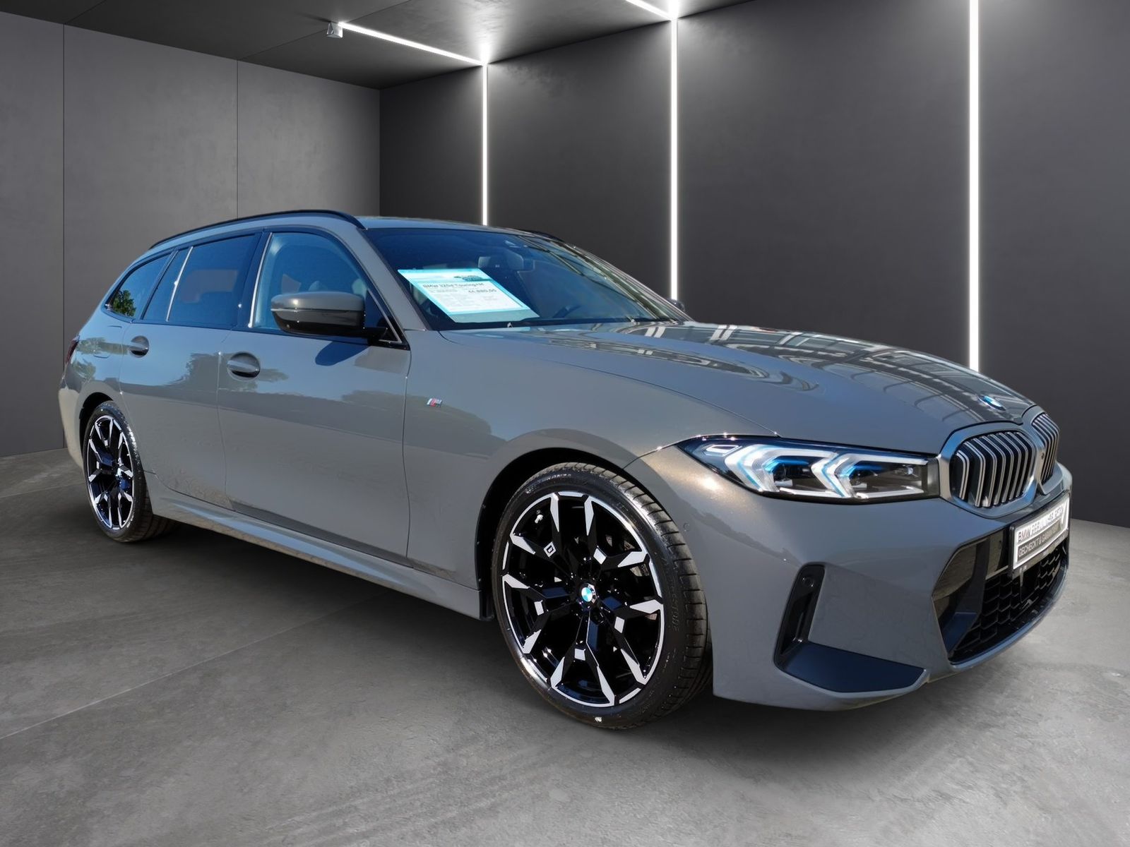 BMW 320d Touring+M SPORTPAKET+ANH.KUPPLUNG+LIVE COCK