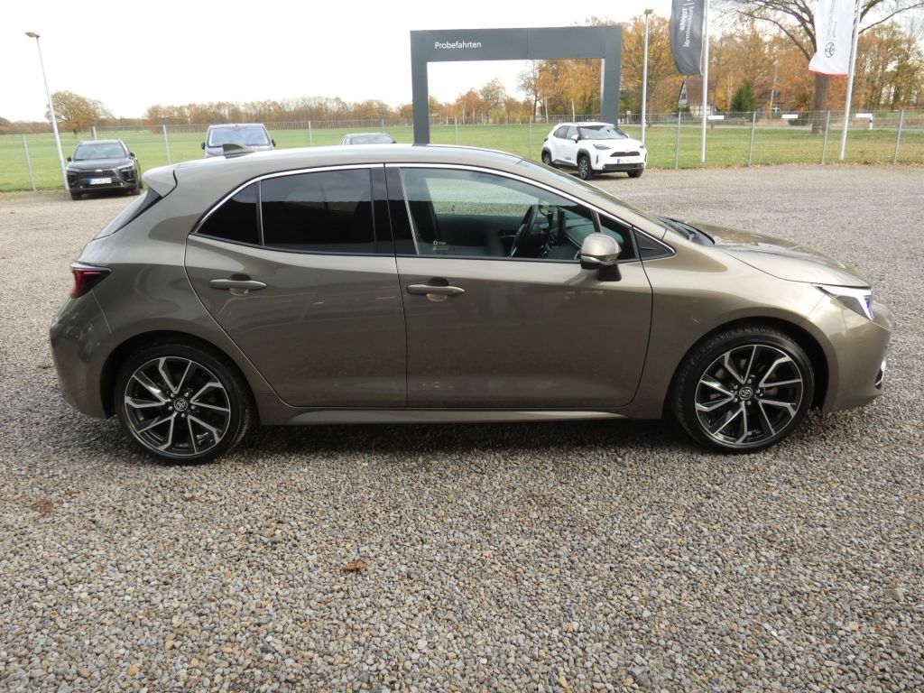Toyota Corolla 2.0 Hybrid Lounge*Matrix LED+Navi+SHZ