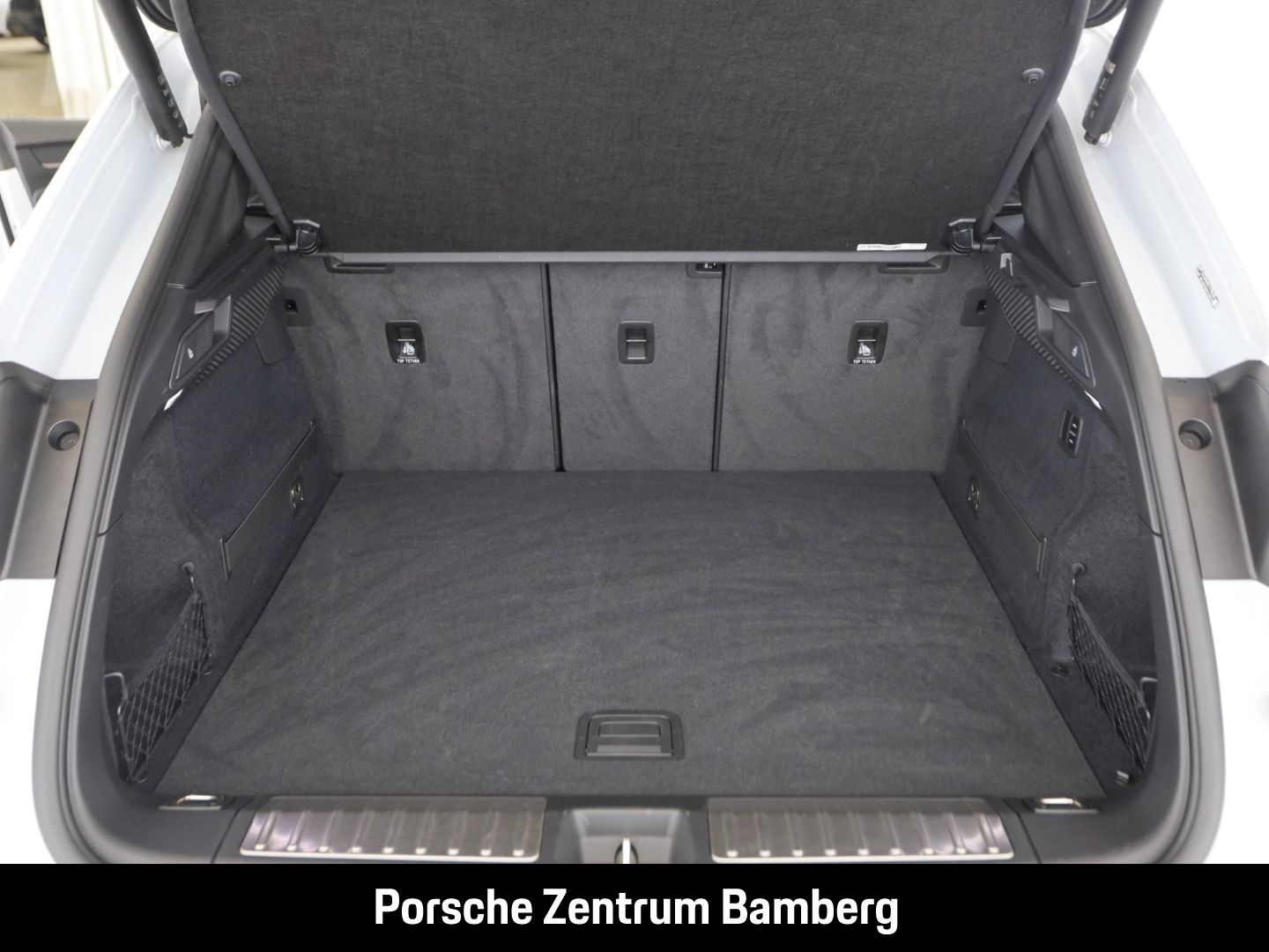 Porsche Macan Turbo/ Burmester/ Akustikglas/ Head-Up uvm