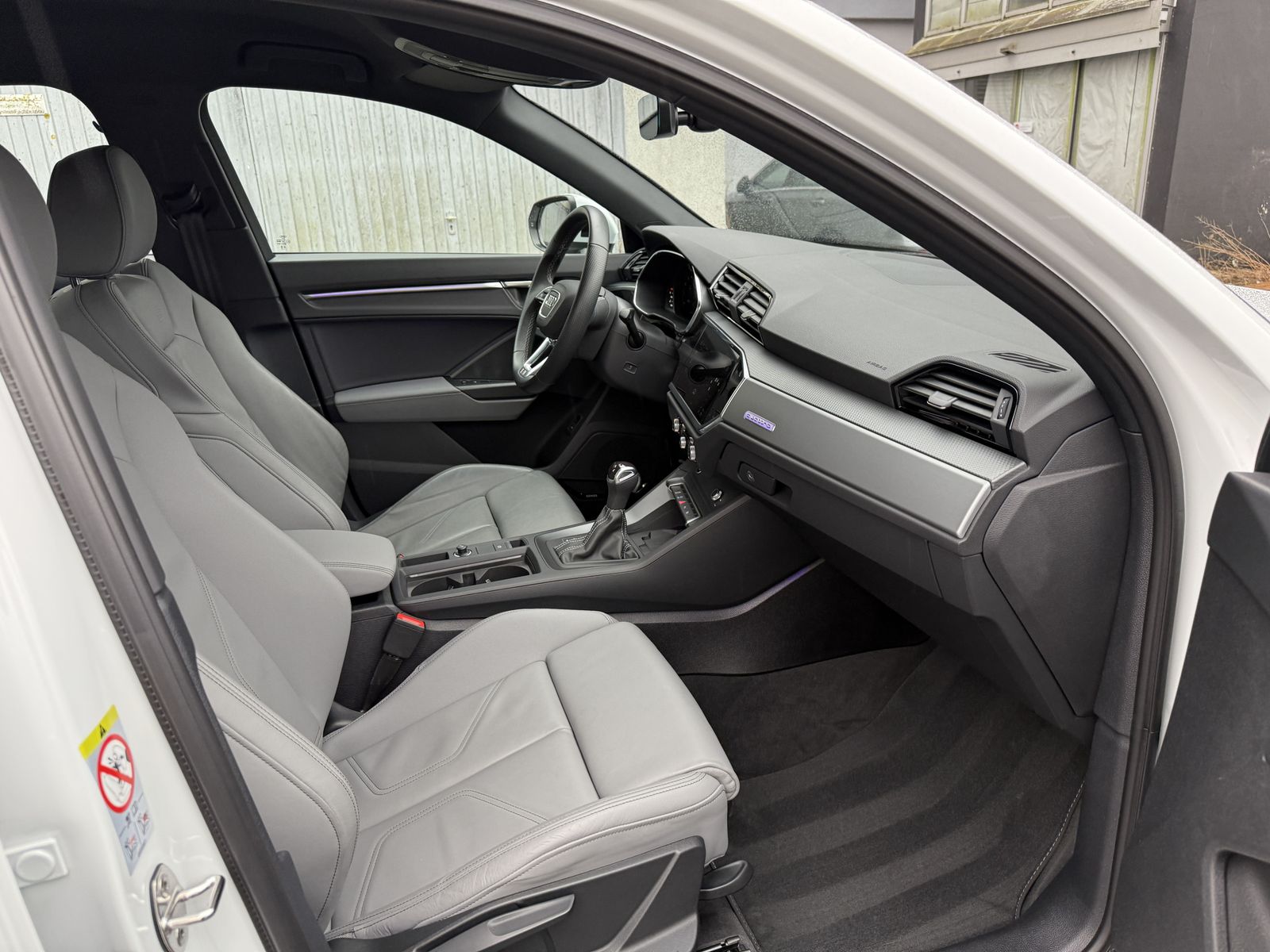 Audi Q3 45 S line - Samsaru's Car Outlet