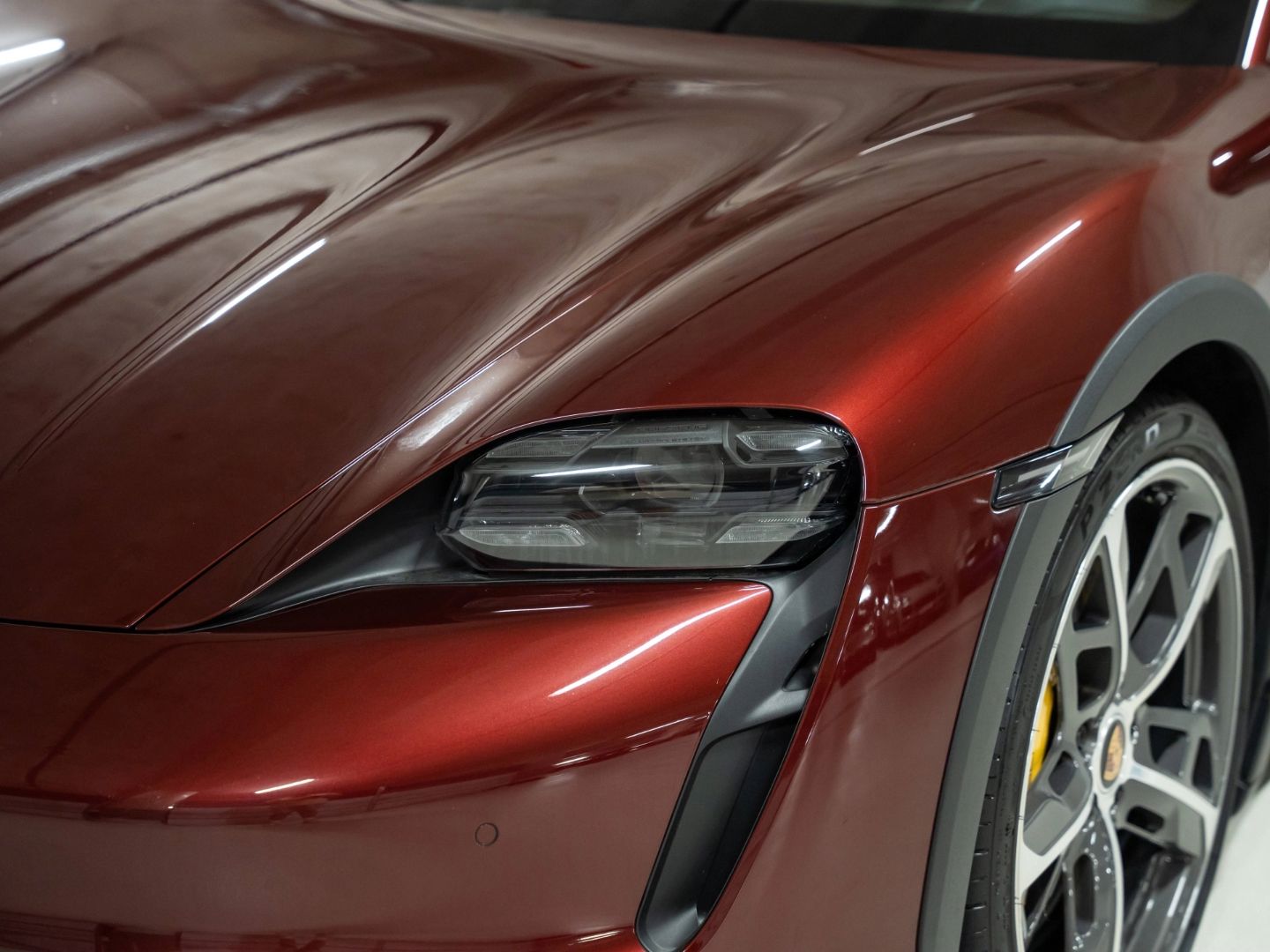 Porsche Taycan Turbo S Cross Turismo HeadUp InnoDrive