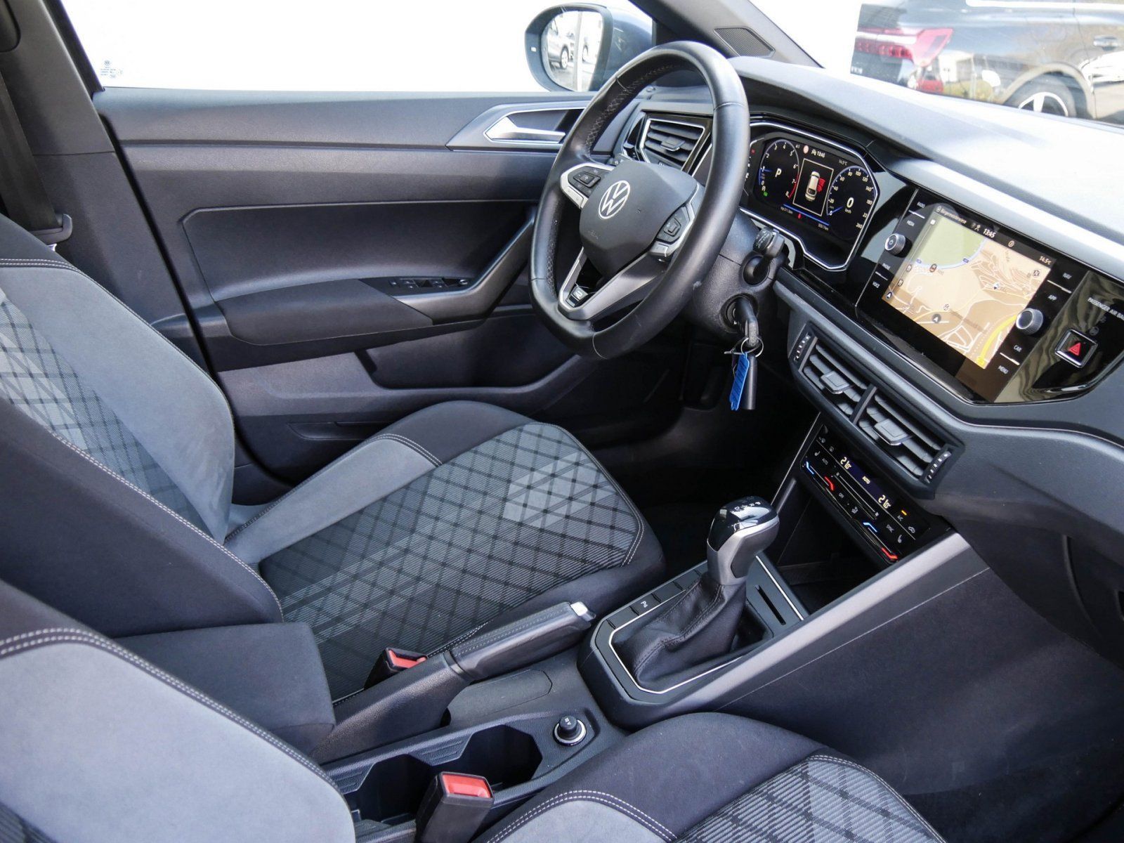Volkswagen Taigo 1.5 TSI R-Line - Samsaru's Car Outlet