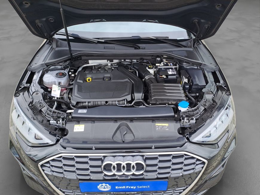 Audi A3 35 TFSI Sportback S tronic S line Navi * LED