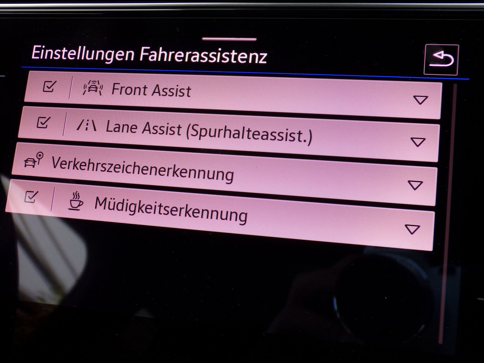 Volkswagen T-ROC 1.5 TSI SPORT - Samsaru's Car Outlet