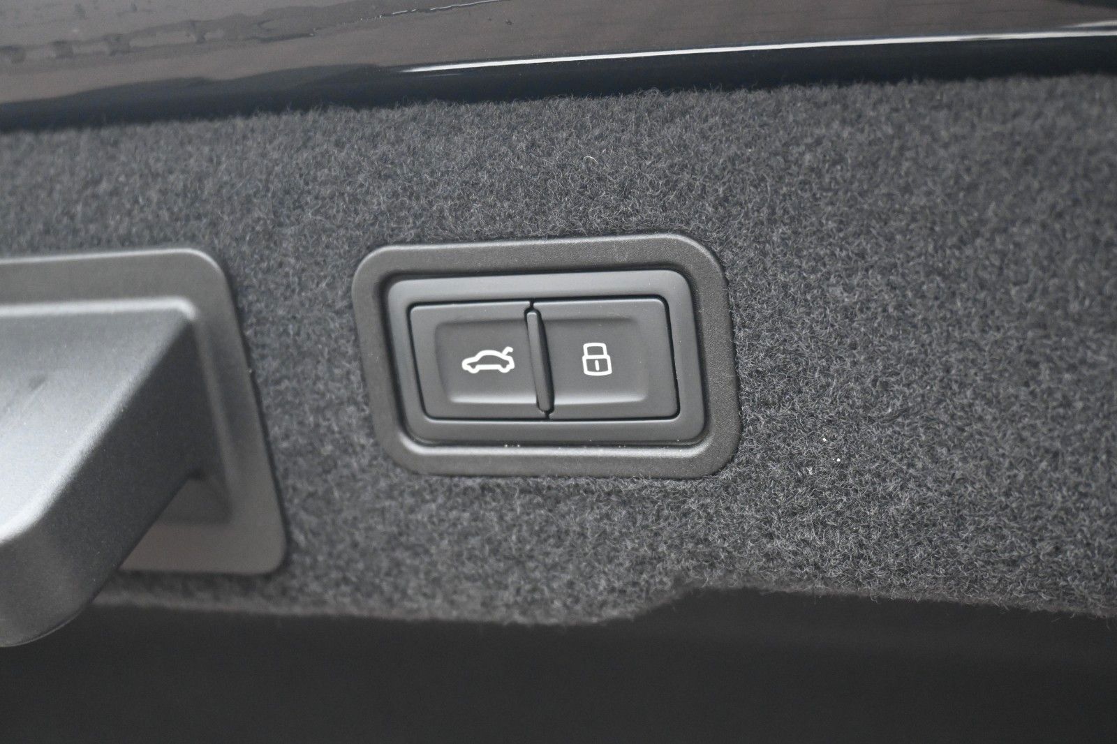 Audi A8 50 TDI Quattro - Samsaru's Car Outlet
