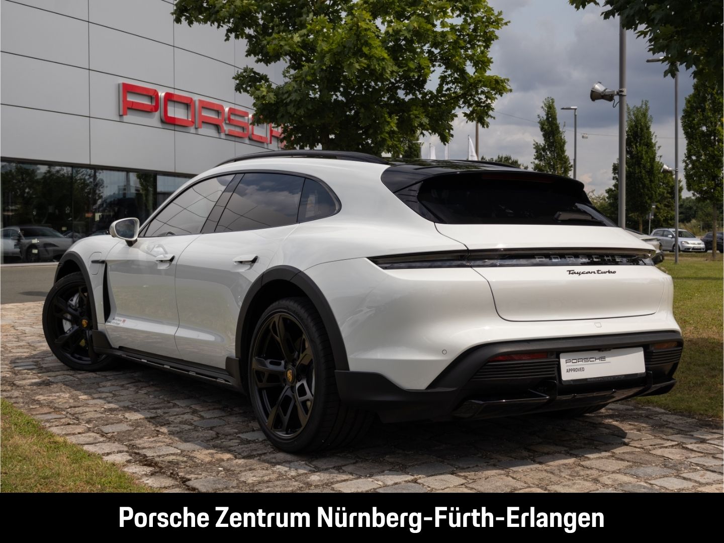 Porsche Taycan Turbo Cross Turismo Burmester HUD InnoDri