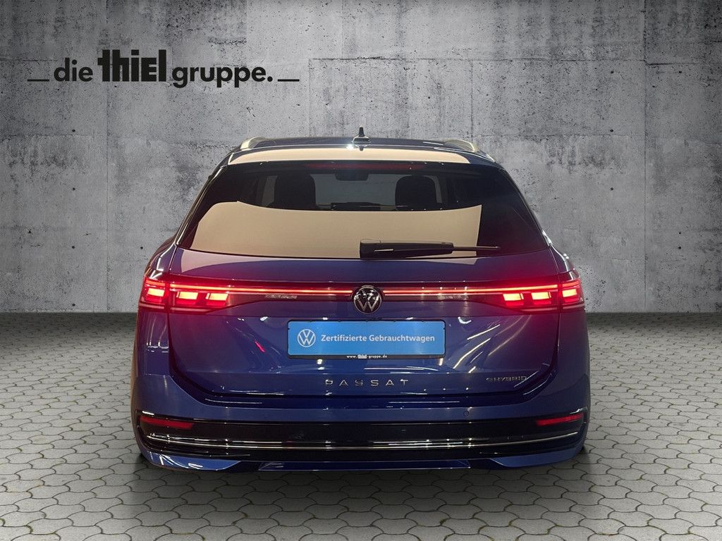 Volkswagen Passat Variant 1.5 eHybrid Elegance DSG Matrix