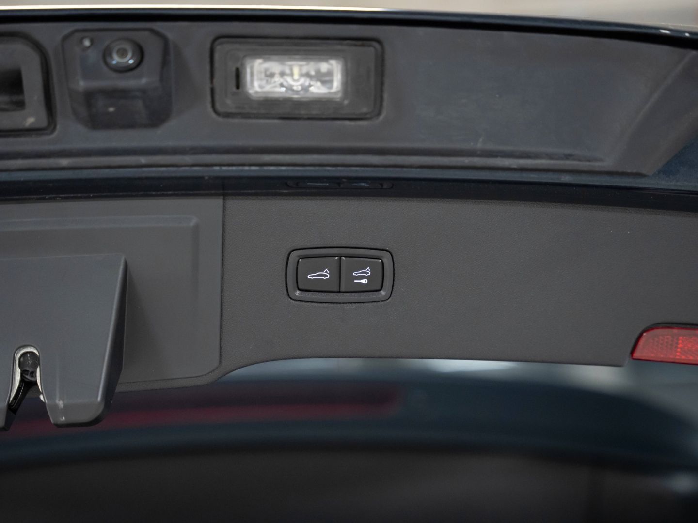 Porsche Cayenne InnoDrive Standheizung PASM AHK Panorama