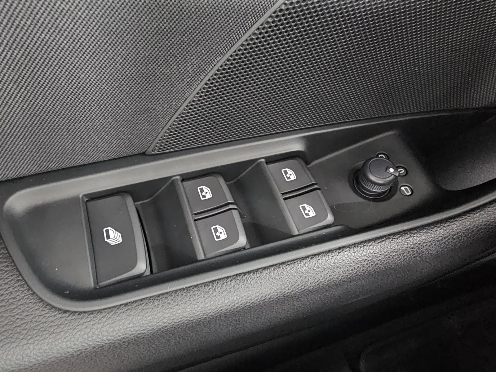 Audi A3 35 Cabrio - Samsaru's Car Outlet