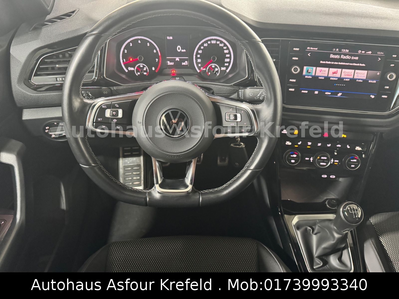 Volkswagen T-Roc Sport Black - Samsaru's Car Outlet