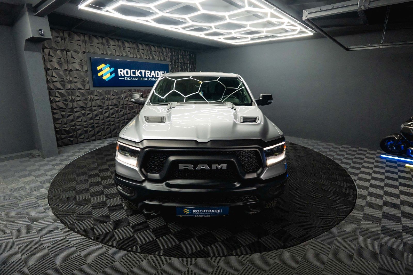 Dodge RAM 5.7 V8 HEMI 4x4 REBEL OFFROAD AXLE LOCK 19%