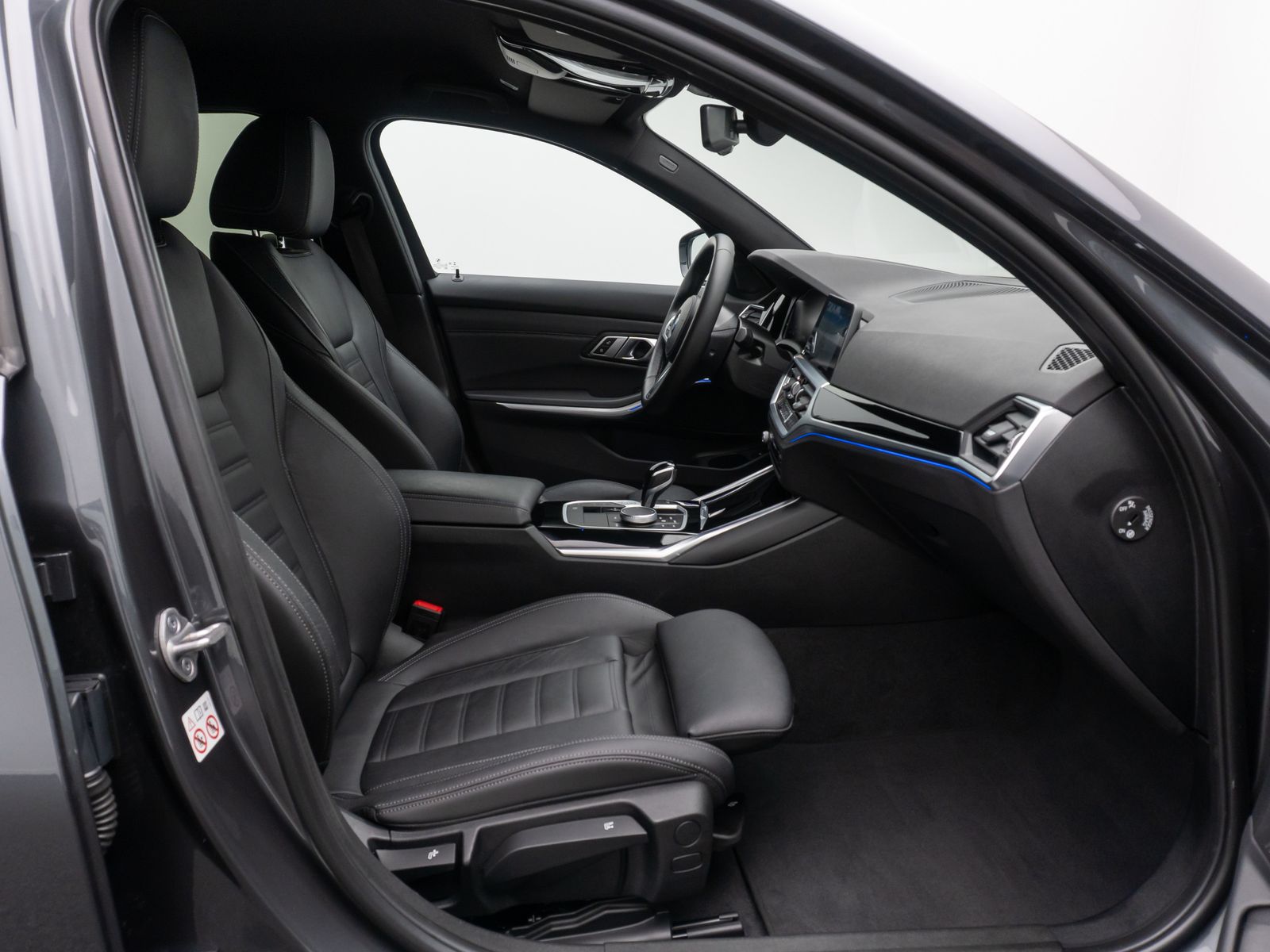 BMW 320d Sport Line - Samsaru's Car Outlet