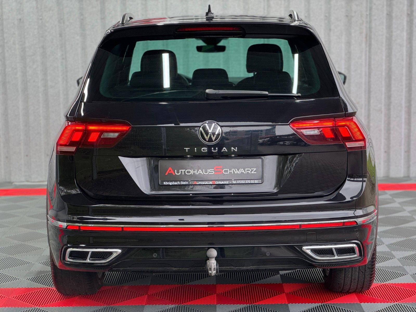 Volkswagen Tiguan R-Line DSG - Samsaru's Car Outlet